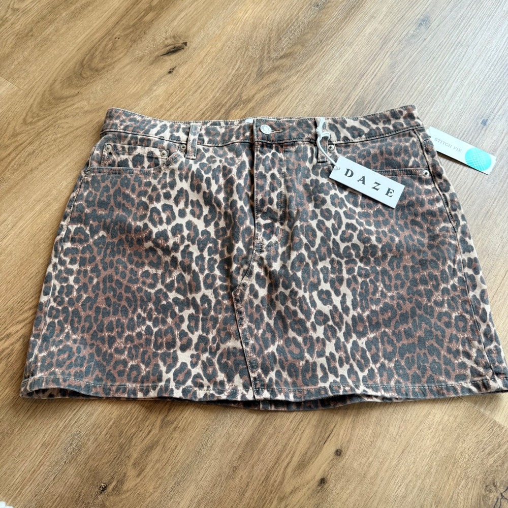 NWT Daze Denim Leopard Print Mini Skirt Brown Animal Print Size 32 Stitch Fix